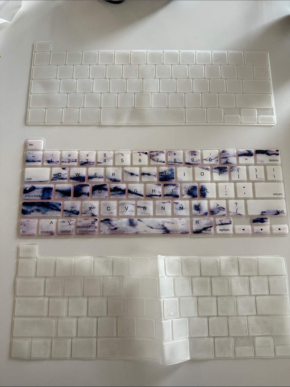 Marble Print Keyboard Cover with Clear Silicone Protectors - White & Navy